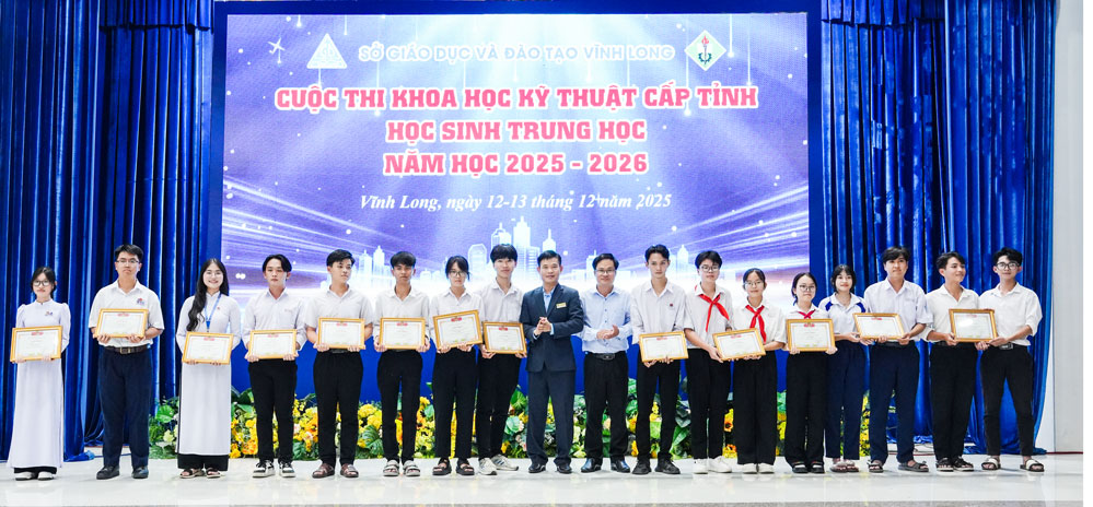 Vĩnh Long tổng kết, trao thưởng Cuộc thi khoa học, kỹ thuật cấp tỉnh học sinh trung học năm học 2025- 2026