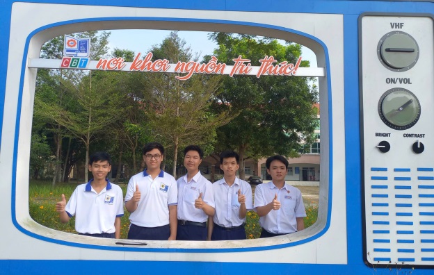 hinh hoc sinh dat giai to vat ly tin hoc v2