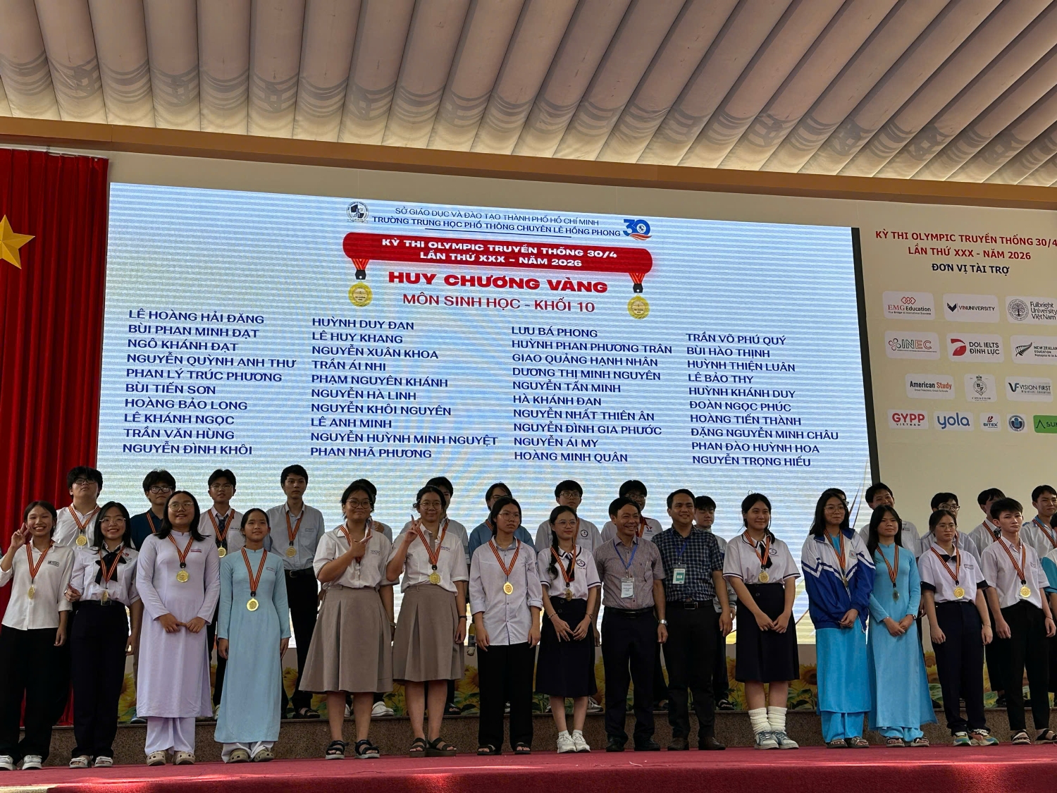 hoc sinh nhan hcv mon sinh hoc lop 10